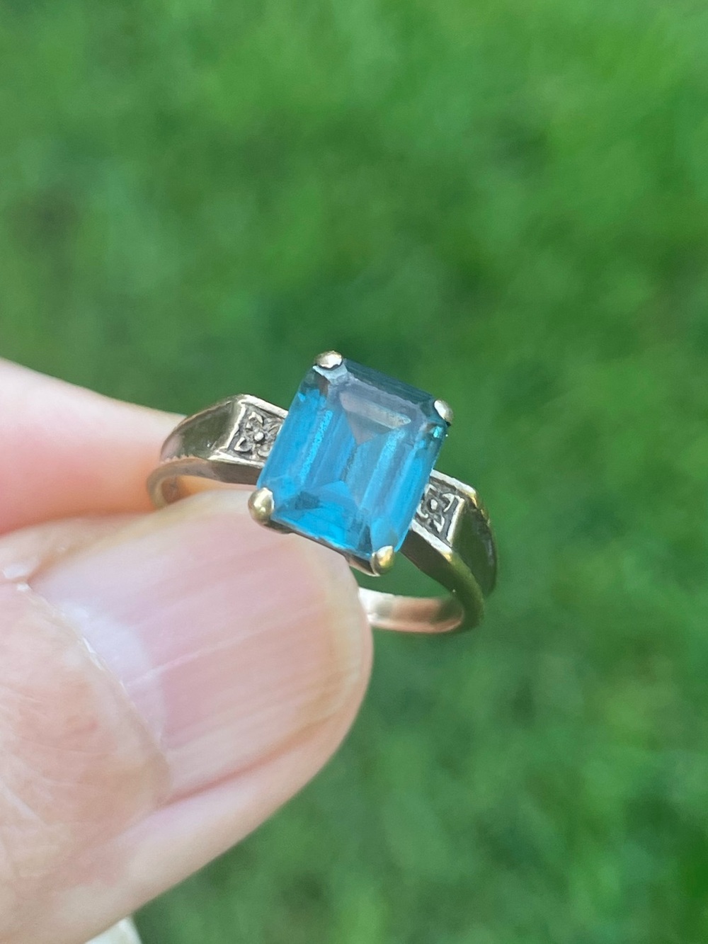 Antique/Vintage 10k Spinel Solitaire Ring